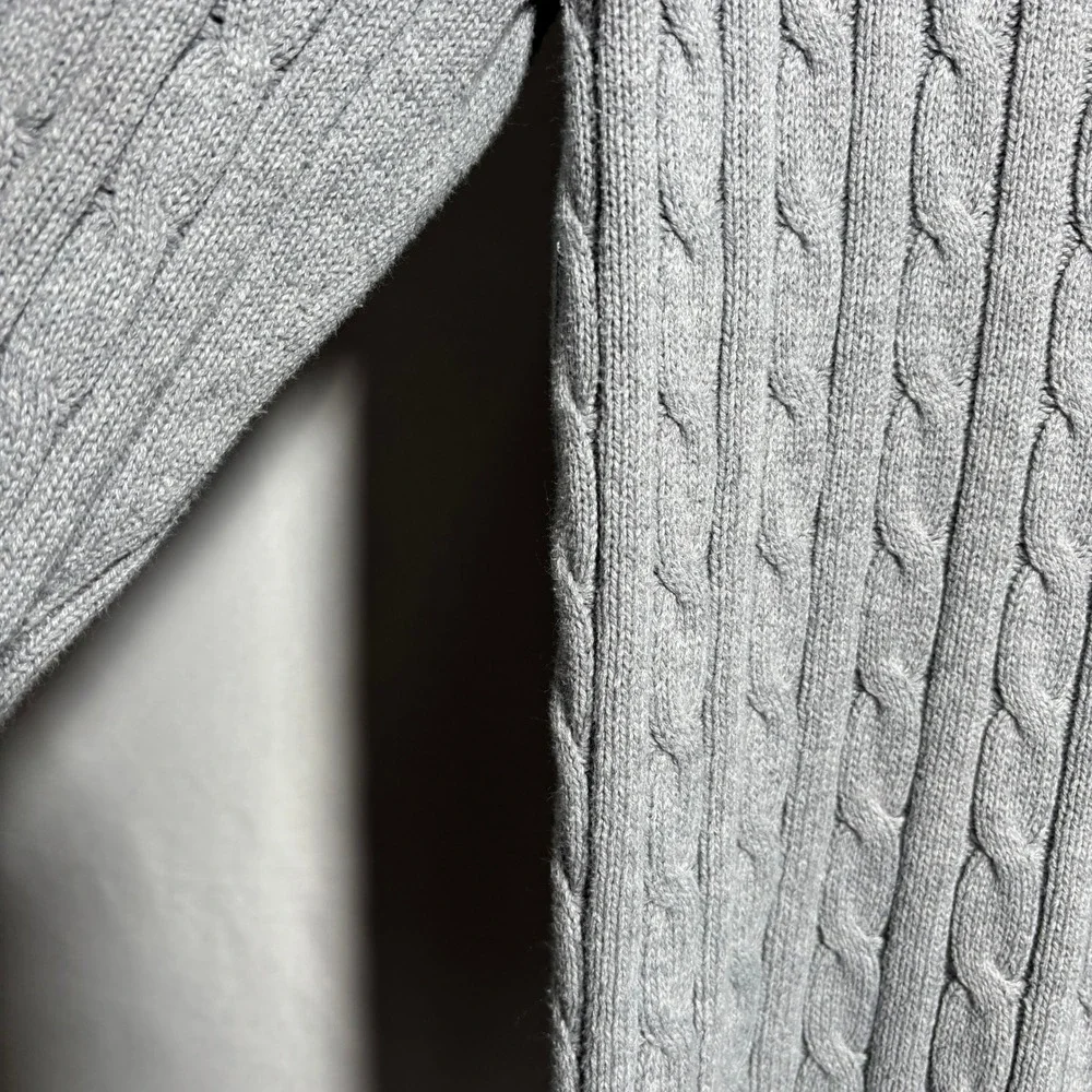 St. Johns Bay Gray V Neck Cable Knit Sweater Sz M Tennis Prep Old Money Academia - Picture 5 of 7